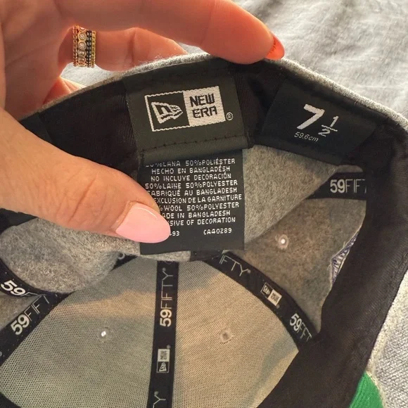 New Era Green and Black 59FIFTY Cap - Picture 8 of 10